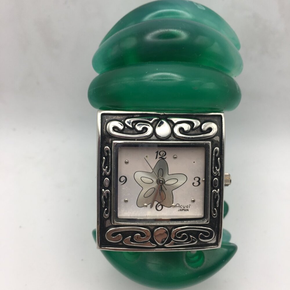 Women's Green Jewel Silver Tone Watch Acuet Japan Stretch Bracelet Flower
